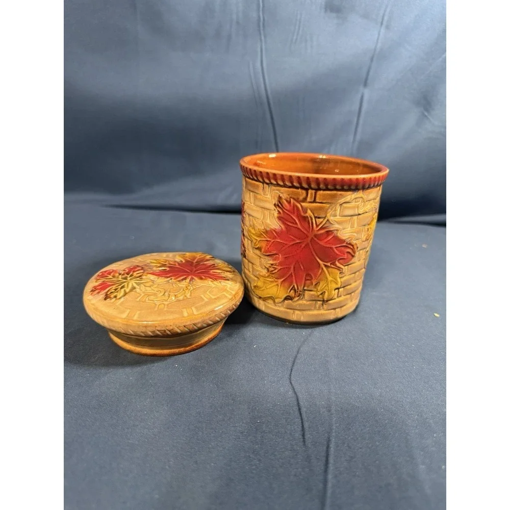 Ceramic Crock/Container  w/ Lid Fall Theme Thanksgiving Decor